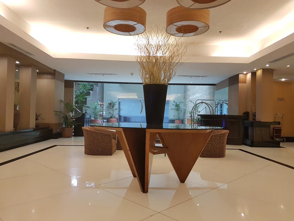 Summit Circle Cebu - Quarantine Hotel Kültér fotó