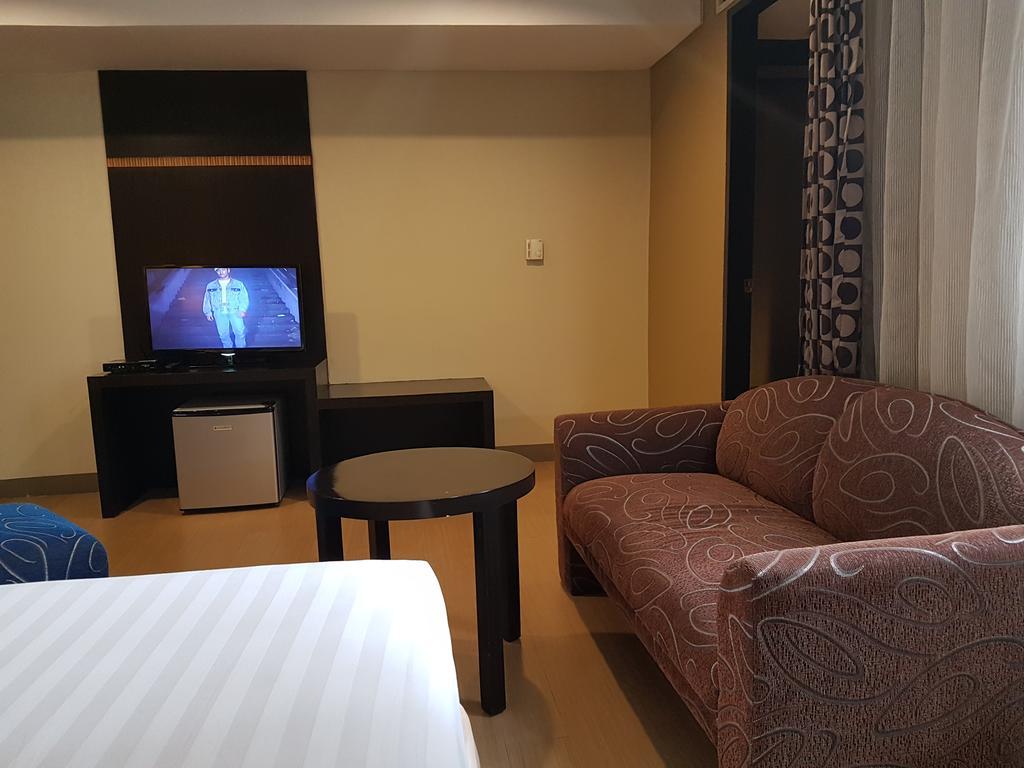 Summit Circle Cebu - Quarantine Hotel Kültér fotó
