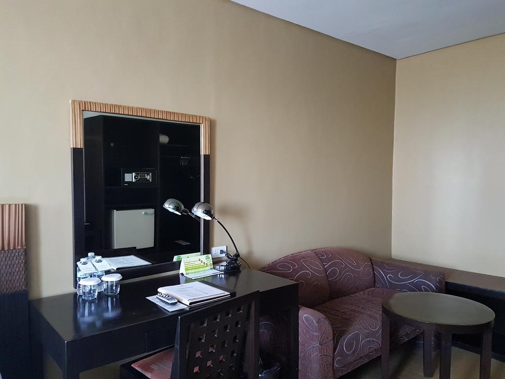 Summit Circle Cebu - Quarantine Hotel Kültér fotó