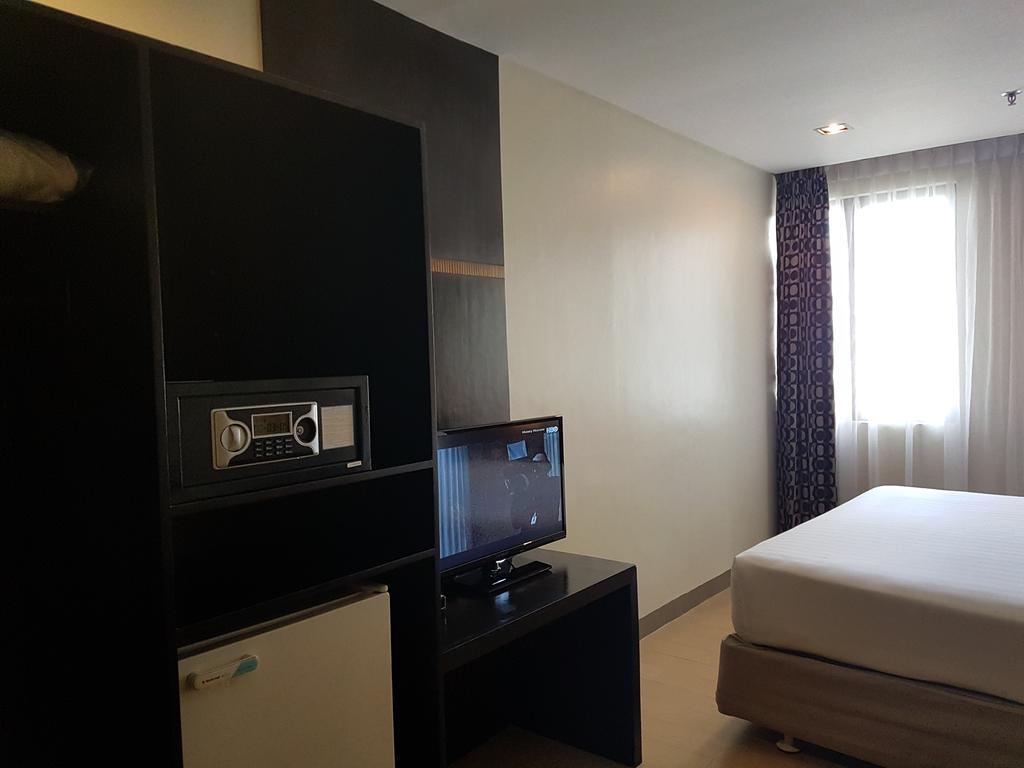 Summit Circle Cebu - Quarantine Hotel Kültér fotó
